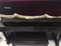 八成新的鋼琴出售