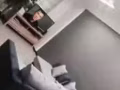 只限一位女性