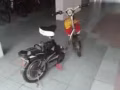 出售電動車，有政府牌照，電瓶剛換兩個月，價格好商量，油池，93536223