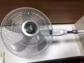 出售九成新站立式風扇，功能多，風速大！！帶遙控器