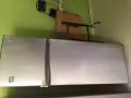 出售八成新冰箱，全新炒鍋，電鍋，電壺，風扇，家用吸塵器，摺疊桌子，椅子，價格便宜