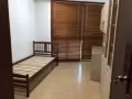 五分鐘油池地鐵站，女生公寓