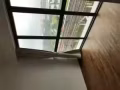 裕廊地鐵站旁邊而已 吃飯和交通都方便, 環境清靜優美 1000.全包