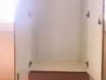 兀蘭多套二手衣櫃，單人床，風扇，餐桌等家具便宜出售，自提或幫忙安排送貨，量多優惠