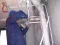疏通水道，安装水管、马桶、电路灯具维修，油漆粉刷及其它工作97799288