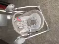 电动婴儿摇篮