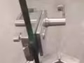 专业装修，安装，木地板，衣柜，橱柜，玻璃门，推拉门，铝塑门窗，各种安装维修锁具。