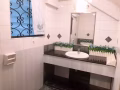 索美賽地鐵站有超大主人房出租
