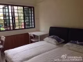 女皇镇MRT步行2分钟超大豪华房间，拎包入住。