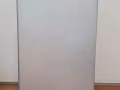 小冰箱非常好用全新，放在房间用非常适合非常方便，自己工厂生产的，两层的有冷冻有冷