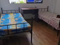 近吧耶里吧地鐵主人房，普通房，男女搭房出租，電82677141