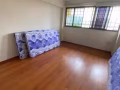 小房 460 普通房 700 1人 820 2人 HDB 加冷地铁站