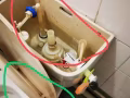 專業疏通各類下水，地漏，管道，馬桶，修馬桶漏水，換水龍頭，安燈換燈換鎖！組裝家私