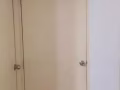 1分鐘到海軍部地鐵站有小房間出租，限女生。請電91505796。