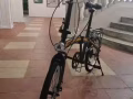 全新的折叠自行车