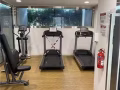 阿裕尼地铁站附近 TRE公寓 带大泳池健身房 大落地窗主人房 无中介费 带保洁
