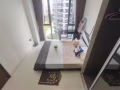 花拉公园 公寓 主人房 带游泳池 二月底可入住 可住两人 带落地窗 无中介费