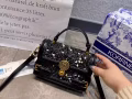 贝壳手提箱子包