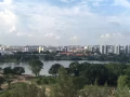 近湖畔地铁站，新拿租屋，可以报一个服务业本屋地址，