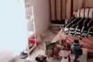 女生搭房