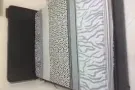 闲置皮革双人床