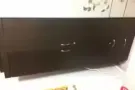 在后港今天出，衣橱2个，上下铁床1套，床板7套，椅子、电脑桌，有要的吗？给钱就卖