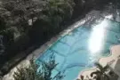公寓女搭有连个床位出租，独立卫生间，主人房落地窗