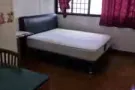 湖畔地铁站 裕廊西52街 夫妻房出租可报地址 房间宽敞明亮 电话98972733