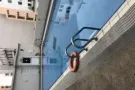 巴耶利岜地铁站三分钟泳池公寓普通房出租，8月10号住谢绝建筑工，电8515221