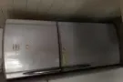 现有一个家用冰箱出卖。40自取。普通上下铺床加板20洛