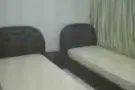 近地铁站普通房出租找男搭房