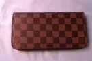 现有男女LV长款棋盘格钱包
