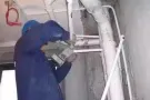 疏通水道，安装水管、马桶、电路灯具维修，油漆粉刷及其它工作97799288