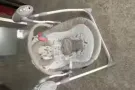 电动婴儿摇篮