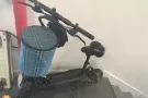 出售电动滑板车和单人床