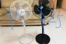 电风扇 电磁炉 木质衣柜