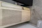 海军部有一台窗口空调 和加水的冷风扇 制冷效果非常好假格便宜有需要的联系我两样一
