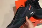 出售一批库存运动鞋，耐克，现货。