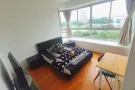 劳明达 近地铁口 大主人房出租 带转角大飘窗 无中介费 带保洁服务 可住一人