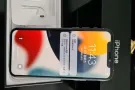 iPhone 11 Pro 256GB 白色，配件齐全，无任何磕碰。