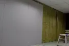 专业室内装修粉刷：油漆，做隔间，墙面补平，修补墙体起皮脱落，维修墙体开裂，天花板厕所发霉，整间房屋刮腻子找平，安装各种灯