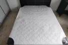 queen双人床出售