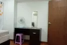 普通房，靠近蔡厝港地铁站附近出租给一个女生或两个女生。六分钟到地铁站。