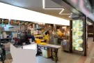 咖啡店有摊位近阿裕尼地铁出租。（有大执照）