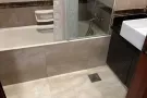 湖畔地铁站附近公寓