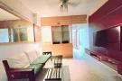 最多可容纳4位租客.  房东住在隔壁。整套两室两厅两卫出租，无空调。woodlands Blk 848. 包含SP水电费