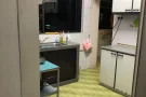 马林百列老式公寓普通房出租1200元，即可入住，4楼没有电梯，楼旁边就是地铁（marine parade）4出口