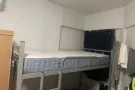 丹滨尼东地铁站旁男女搭房