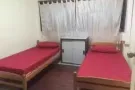 四人间，还缺2男，月租330 包水电网 可以煮，7分钟到中巴路地铁