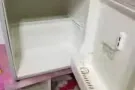有一50公分高的小冰箱30，自取，制冷好好:-O有需要的朋友可以联系938086